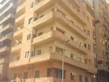 House / Home For sale in Khaled Ibn El Walid St., Sidi Beshr Bahri, 285 sqm