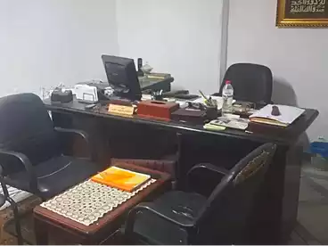 إداري للإيجار في جناكليس، الاسكندرية، 90 متر