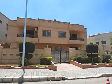 Villas For sale in El Yasmeen 6, El Yasmeen, 1700 sqm