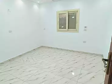 شقق للإيجار في شارع رايل، منشية عين حلوان، 130 متر