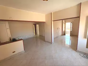 في ميدان لبنان، المهندسين، 150 متر
