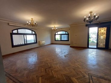 للإيجار بالمقطم ، هضبة عليا  بموقع من اميز المواقع