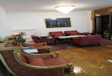 Apartments For sale in El Lasilki St.