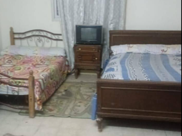 شقه مفروشه غرفتين وصاله ومطبخ ريسبشن موقعها كعابيش عند كشري المجنون