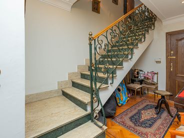 listing-image