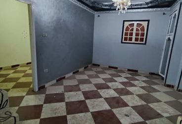 شقه للبيع القليوبيه شبرا الخيمه ام بيومى قريبه من احمد عرابى الرئىسى