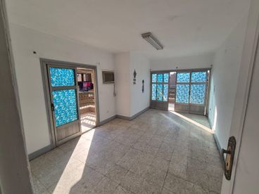 listing-image