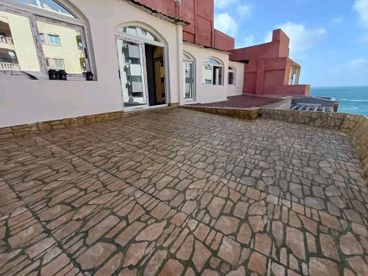 listing-image