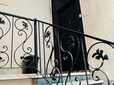 listing-image