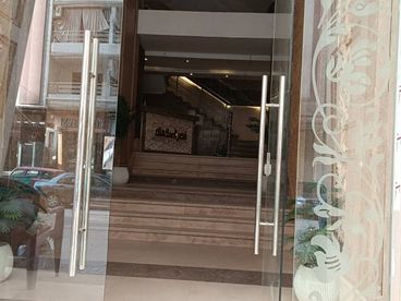 listing-image