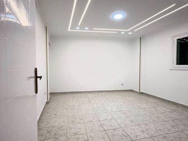 شقه للبيع بسعر لقطه 130م