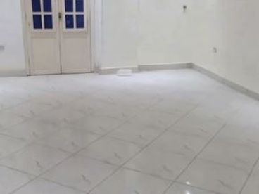 شقة للبيع شارع سيدى بلال خطوات لجسر السويس ومترو نادى الشمس