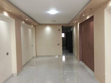 بحلميه الزيتون يوجد شقه تمليك بجوار سوبر ماركت الفرجاني الشقه فيه تلت غرف ورشبسن تلت قطع وحمام ومطبخ