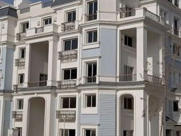 شقه مميزه للبيع في كمبوند ماونتن فيو ايي سيتي