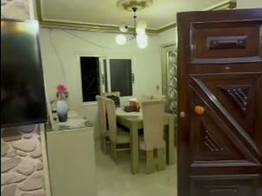 للبيع شقه دور تامن /سادس نمره من اللببني فيصل الرئيسي شارع ٤٠ متر رئيسي المساحه ١٢٠ متر  ٣ غرف ريسبشن