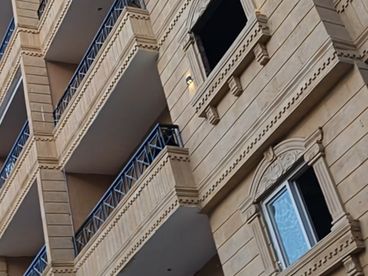 شقراء بهضبه الاهرام موقع مميز بعماره حديثه على الخدمات