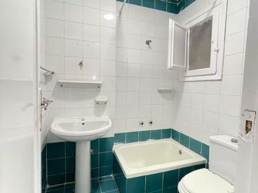 listing-image