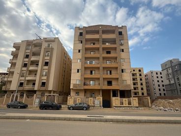 For sale - Apartment 175 M² Semi Finished in Small Investor