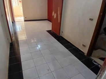 شقه للبيع ١٠٠م