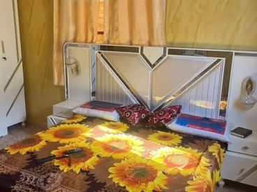 شقة سكنية بيت قديم 123 ولها مساحة ربع مساحة الارض