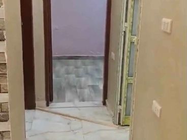 شقه للبيع شارع  متفرع من شارع ريحان – الطالبيه فيصل،