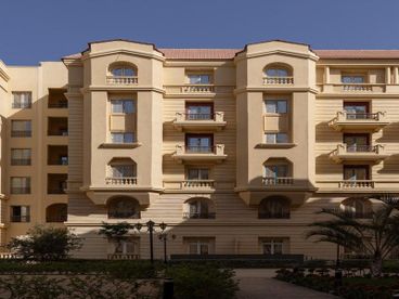 Apartment For Sale Ready To Move Fully Finished Very Prime Location installment