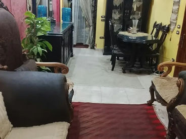 للبيع شقه 100 م شارع سيد صقر عزت باشا  المطريه