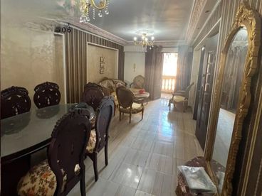 شقه للبيع 135م