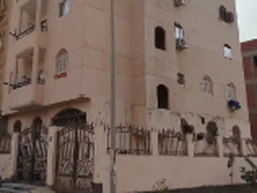 شقة للبيع حي سادس مدينة بدر الدور التالت على شقة واحدة كبيرة