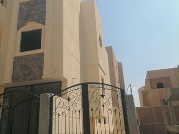 عمارة للبيع مدينة بدر الحي السادس المجاورة الأولى