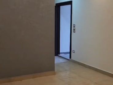  250 M² For sale in Street 70