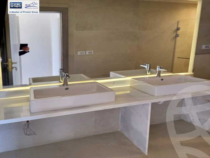 https://aqarmap.com.eg/ar/listing/3934115-for-rent-cairo-el-sheikh-zayed-city-compounds-kmbwnd-wyst-twn-swdyk