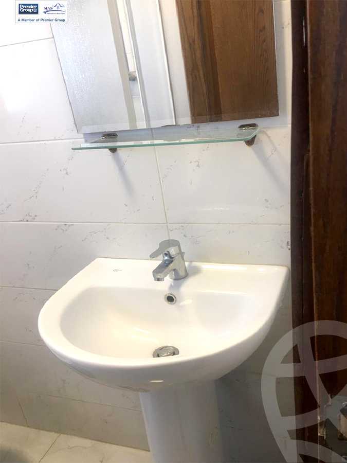 https://aqarmap.com.eg/ar/listing/5253284-for-rent-cairo-el-sheikh-zayed-city-compounds-kmbwnd-wyst-twn-swdyk