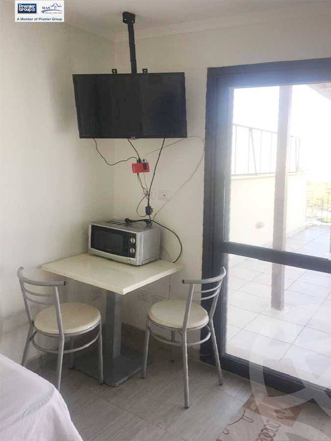 https://aqarmap.com.eg/ar/listing/5416351-for-rent-cairo-el-sheikh-zayed-city-compounds-kmbwnd-wyst-twn-swdyk