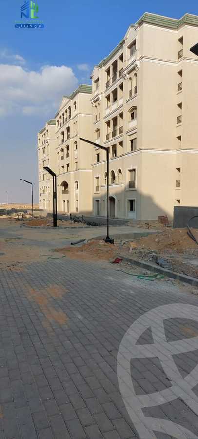 https://aqarmap.com.eg/en/listing/5368045-for-sale-cairo-new-cairo-lmstqbl-syty-compounds-lavenir