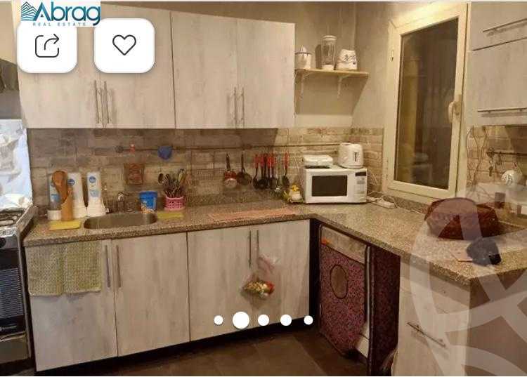 https://aqarmap.com.eg/ar/listing/3953572-for-sale-cairo-el-sheikh-zayed-city-compounds-in-sheikh-zayed-royal-meadows