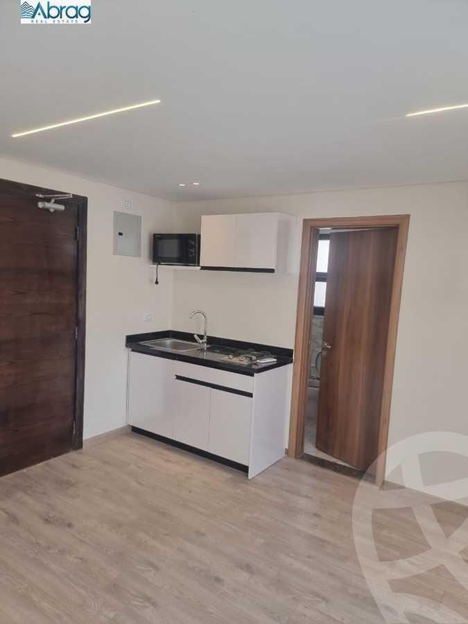 https://aqarmap.com.eg/ar/listing/4022672-for-rent-cairo-el-sheikh-zayed-city-compounds-kmbwnd-wyst-twn-swdyk