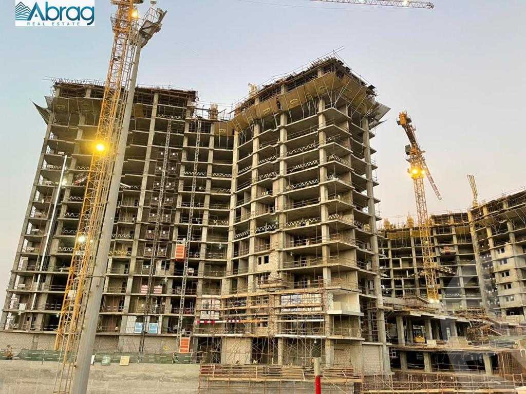 https://aqarmap.com.eg/ar/listing/4033351-for-sale-cairo-el-sheikh-zayed-city-compounds-brj-zyd-wr-llttwyr