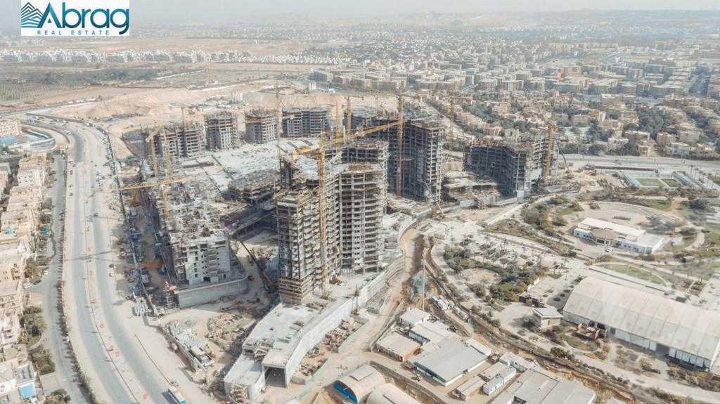 https://aqarmap.com.eg/ar/listing/4033351-for-sale-cairo-el-sheikh-zayed-city-compounds-brj-zyd-wr-llttwyr
