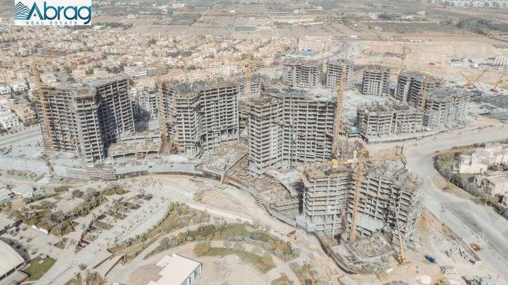 https://aqarmap.com.eg/ar/listing/4033351-for-sale-cairo-el-sheikh-zayed-city-compounds-brj-zyd-wr-llttwyr