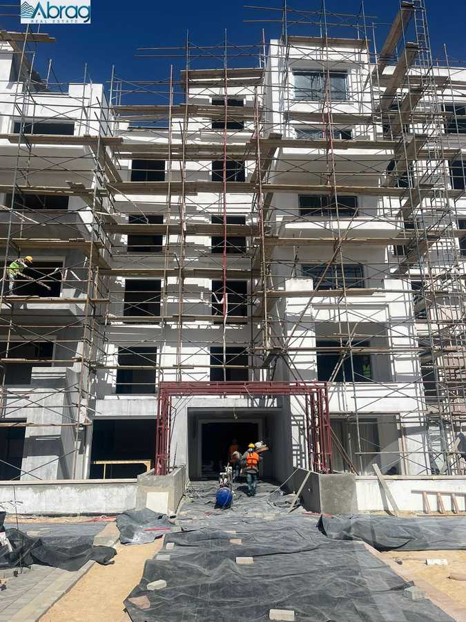 https://aqarmap.com.eg/en/listing/4102945-for-sale-cairo-el-sheikh-zayed-city-compounds-kmbwnd-fyldj-wyst-dr-llttwyr