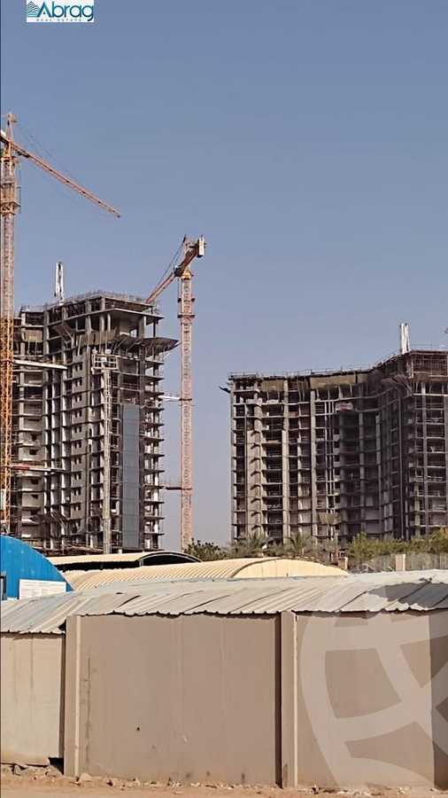 https://aqarmap.com.eg/ar/listing/4120701-for-sale-cairo-el-sheikh-zayed-city-compounds-brj-zyd-wr-llttwyr
