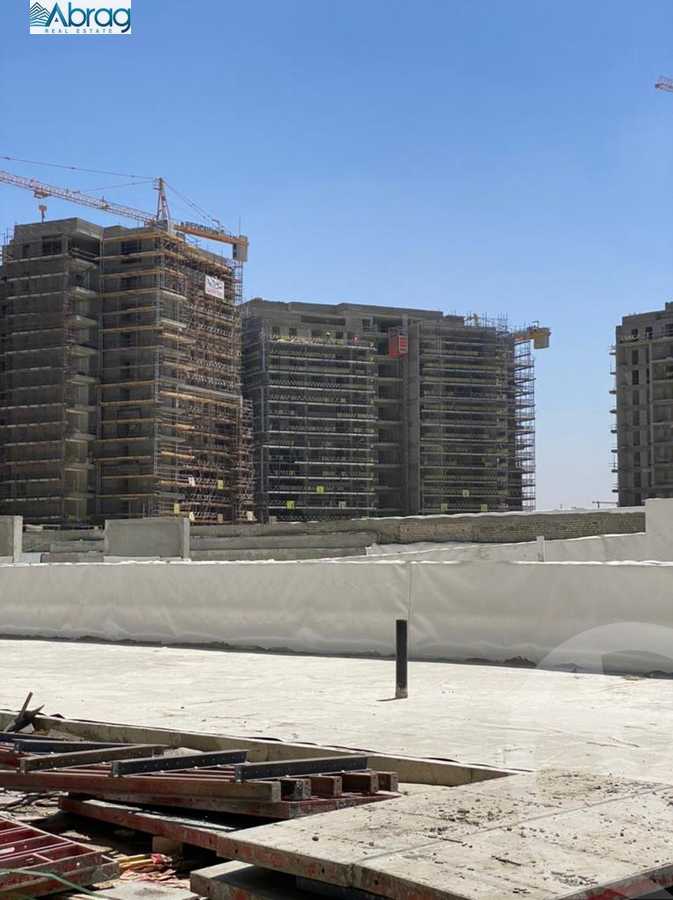 https://aqarmap.com.eg/ar/listing/4120701-for-sale-cairo-el-sheikh-zayed-city-compounds-brj-zyd-wr-llttwyr