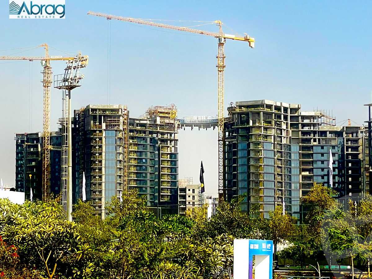 https://aqarmap.com.eg/en/listing/4173392-for-sale-cairo-el-sheikh-zayed-city-compounds-zyd-wr-llttwyr