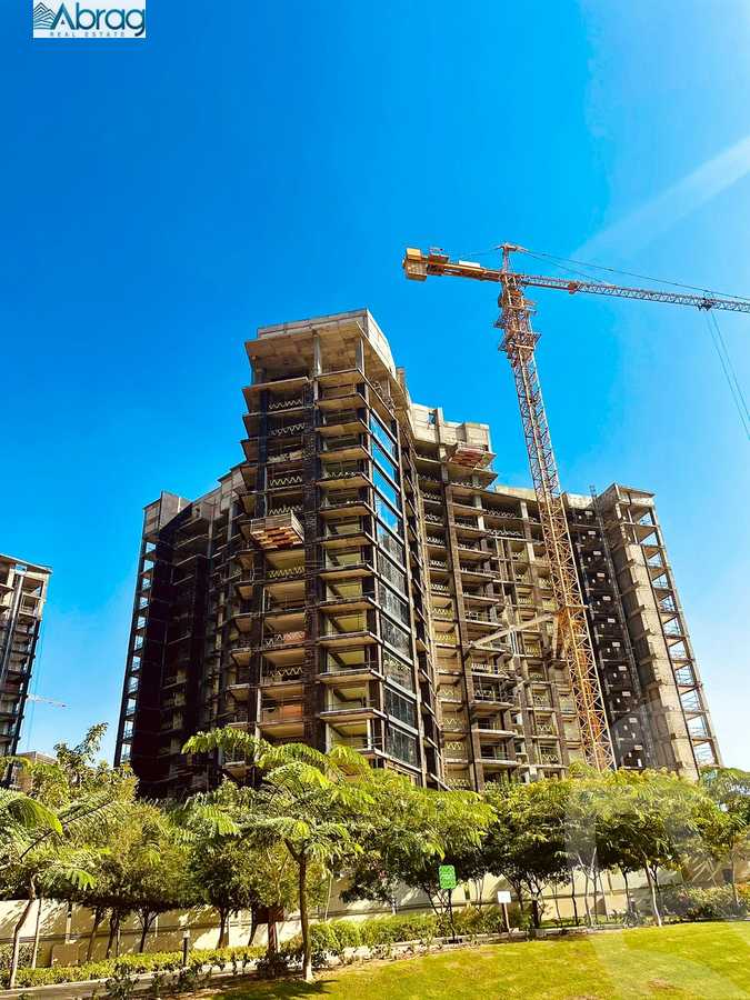 https://aqarmap.com.eg/en/listing/4173392-for-sale-cairo-el-sheikh-zayed-city-compounds-zyd-wr-llttwyr