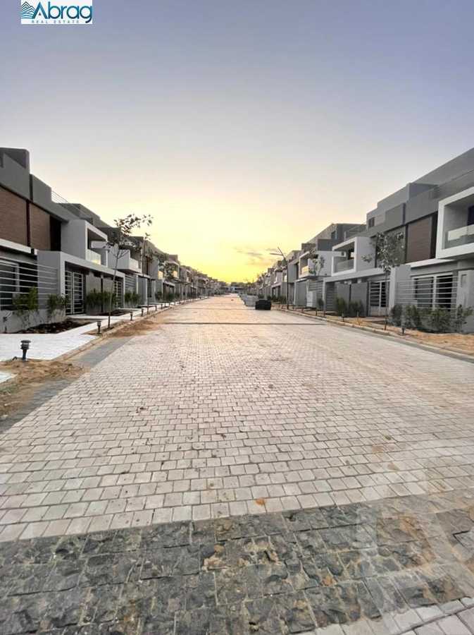 https://aqarmap.com.eg/en/listing/4179932-for-sale-cairo-el-sheikh-zayed-city-compounds-in-sheikh-zayed-el-patio-zahraa