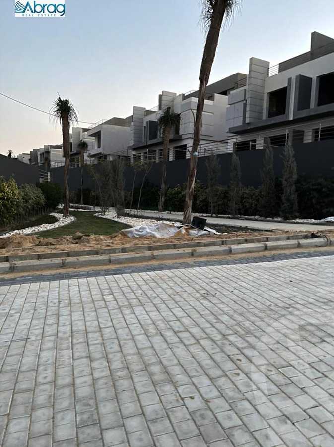 https://aqarmap.com.eg/en/listing/4179932-for-sale-cairo-el-sheikh-zayed-city-compounds-in-sheikh-zayed-el-patio-zahraa
