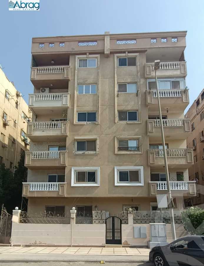 https://aqarmap.com.eg/ar/listing/4750754-for-sale-cairo-el-sheikh-zayed-city-el-hay-elasher-street-100