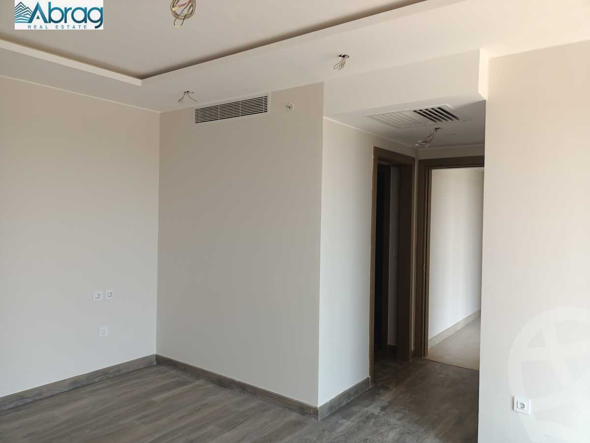 https://aqarmap.com.eg/en/listing/5948674-for-sale-cairo-el-sheikh-zayed-city-compounds-zyd-wr-llttwyr-park-towers-zed-el-sheikh-zayed-compound