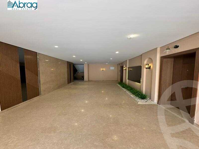 https://aqarmap.com.eg/ar/listing/5986987-for-sale-cairo-el-sheikh-zayed-city-compounds-kmbwnd-fyldj-wyst-dr-llttwyr